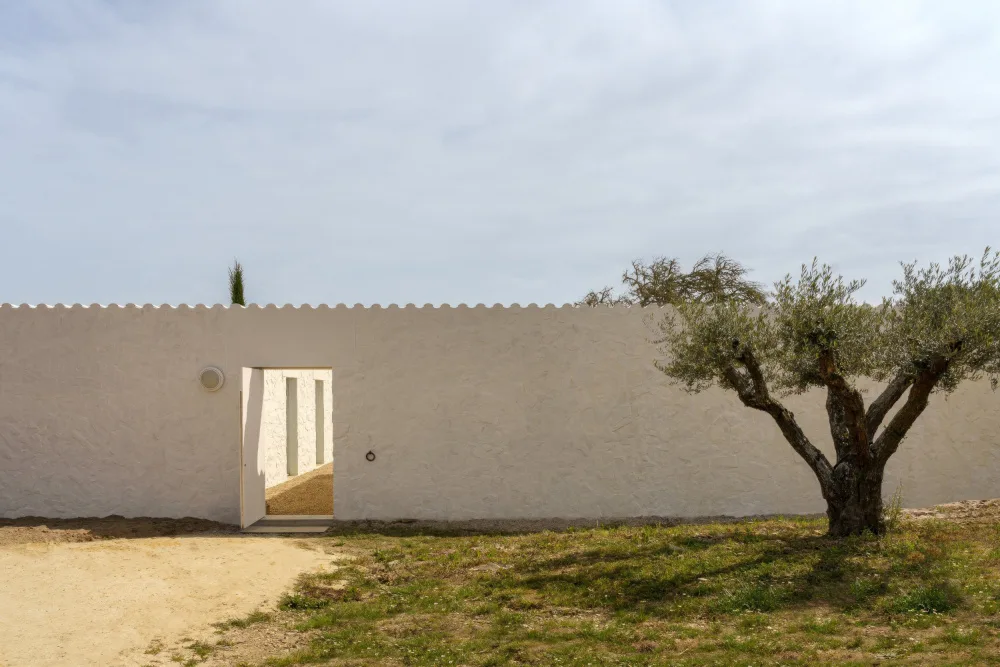 Minorstep: Casadavolta Facade
