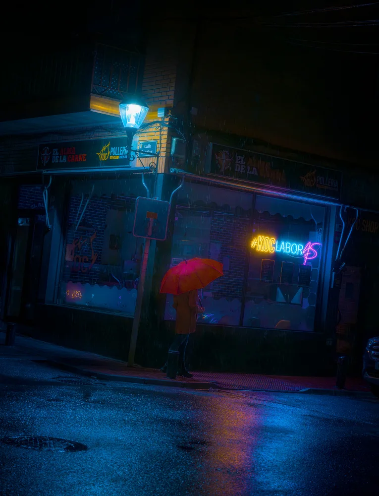 Martínez, Hernández Carlos: Under The Rain