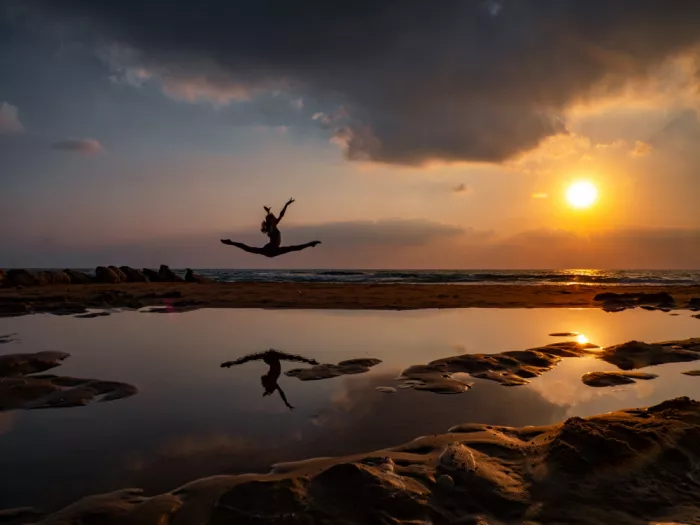 Kirzh, Svetlana: Jump to the sun