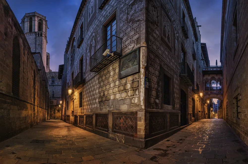 Figueras, Antoni: A corner of Barcelona