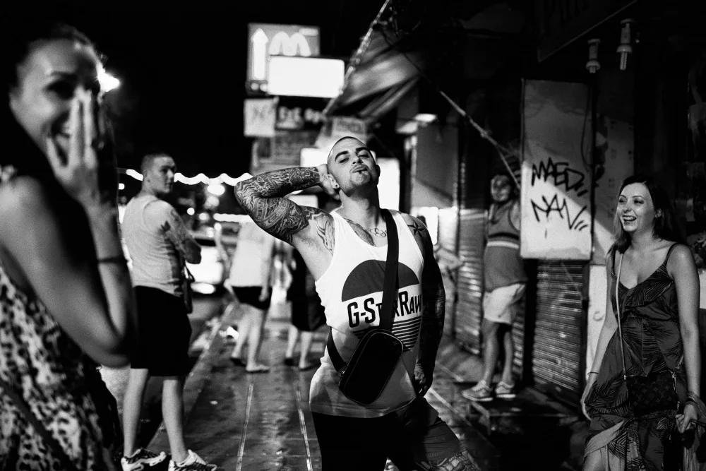 Isobe, Shinji: Hot street