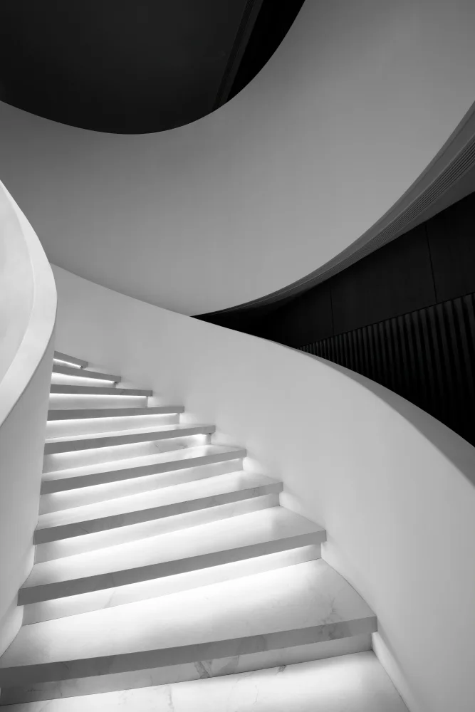 konglingming: Kurve auf der Treppe