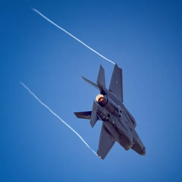 Bredice, Gianni: F 35 nose up