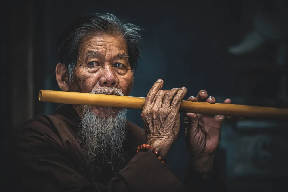 Tagliarino, Marco: Playing Flute in northern Vietnam