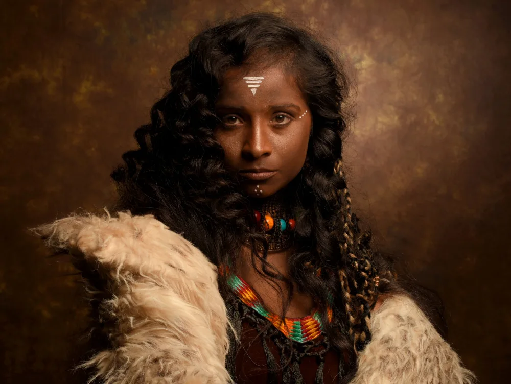 Mondal, Moumita: Tribal lady
