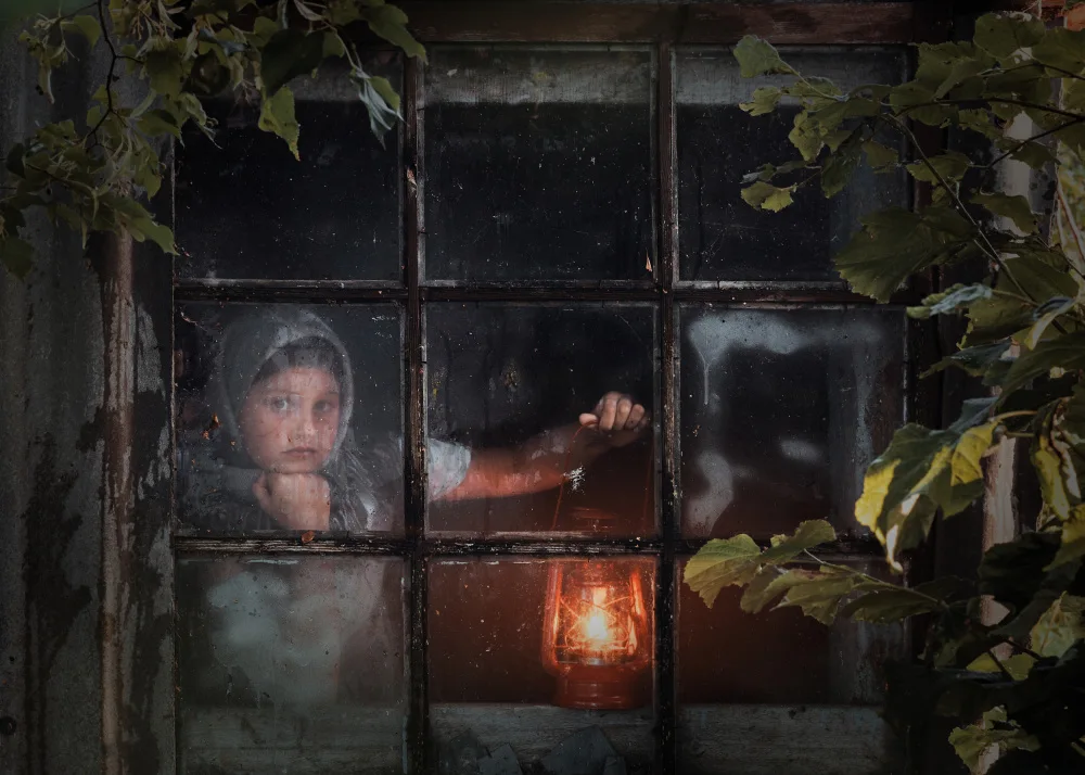 Kaprano, Normunds: At the window