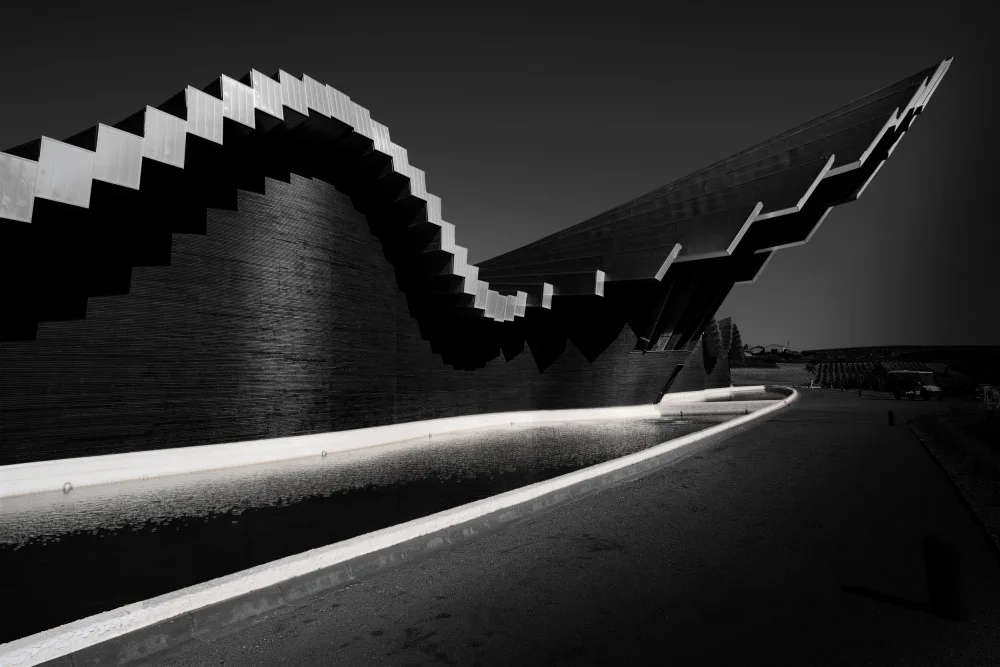 Batzdorf, Erhard: With swinging lines