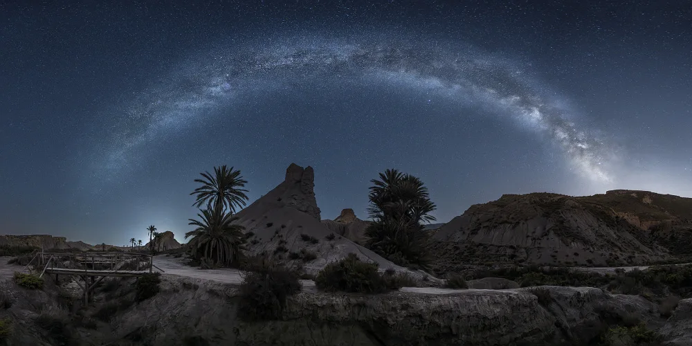 Guillen, Jose Manuel: Stars in the desert