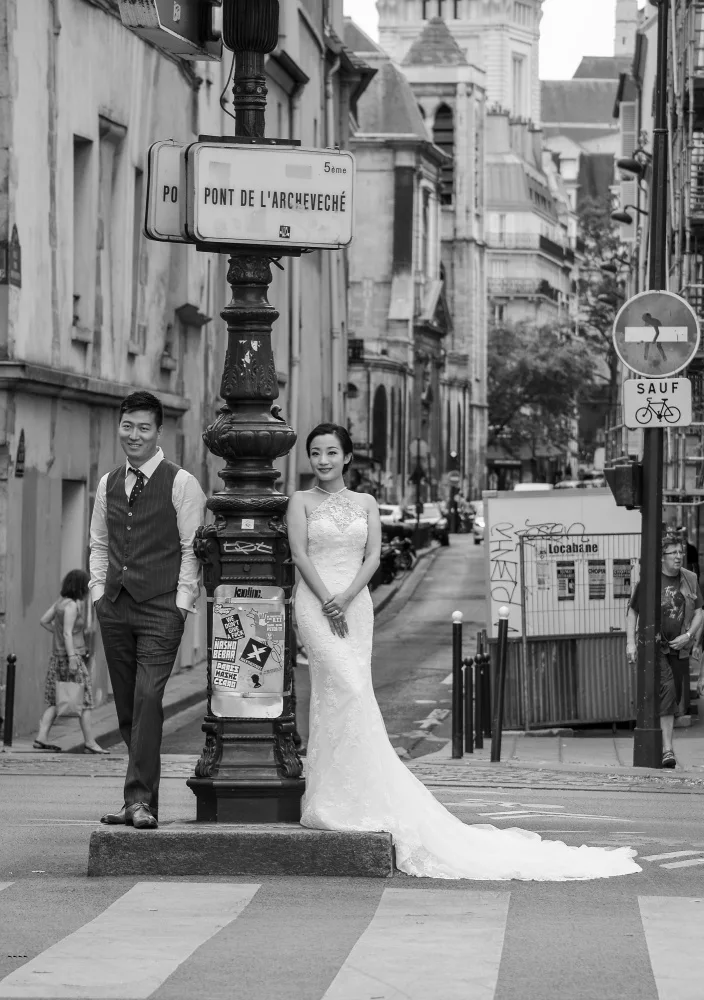 Einhorn, Itzik: Paris