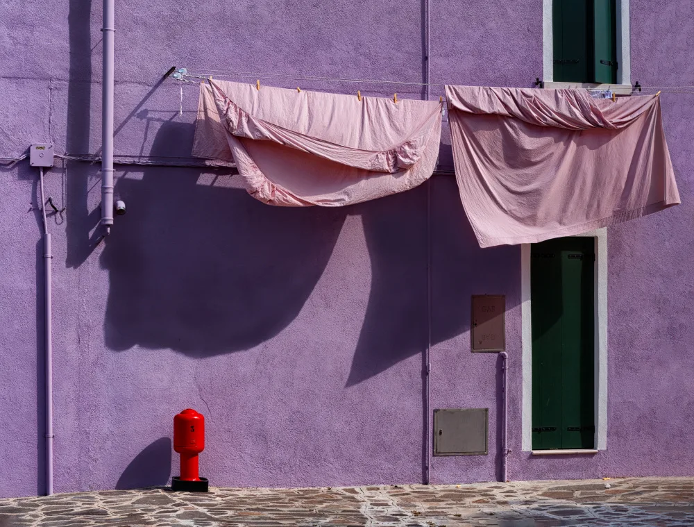 Pessotto, Tommaso: Red hydrant