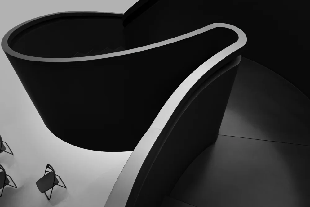 konglingming: Curve on the staircase