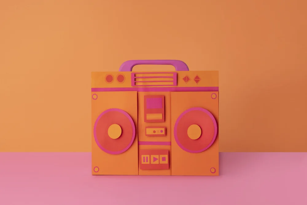 Ramiro, Julia: Rádio