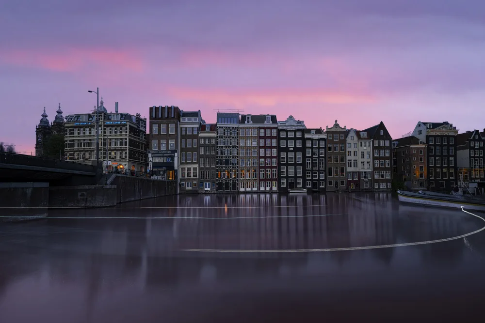 Deng, Larry: Amsterdam