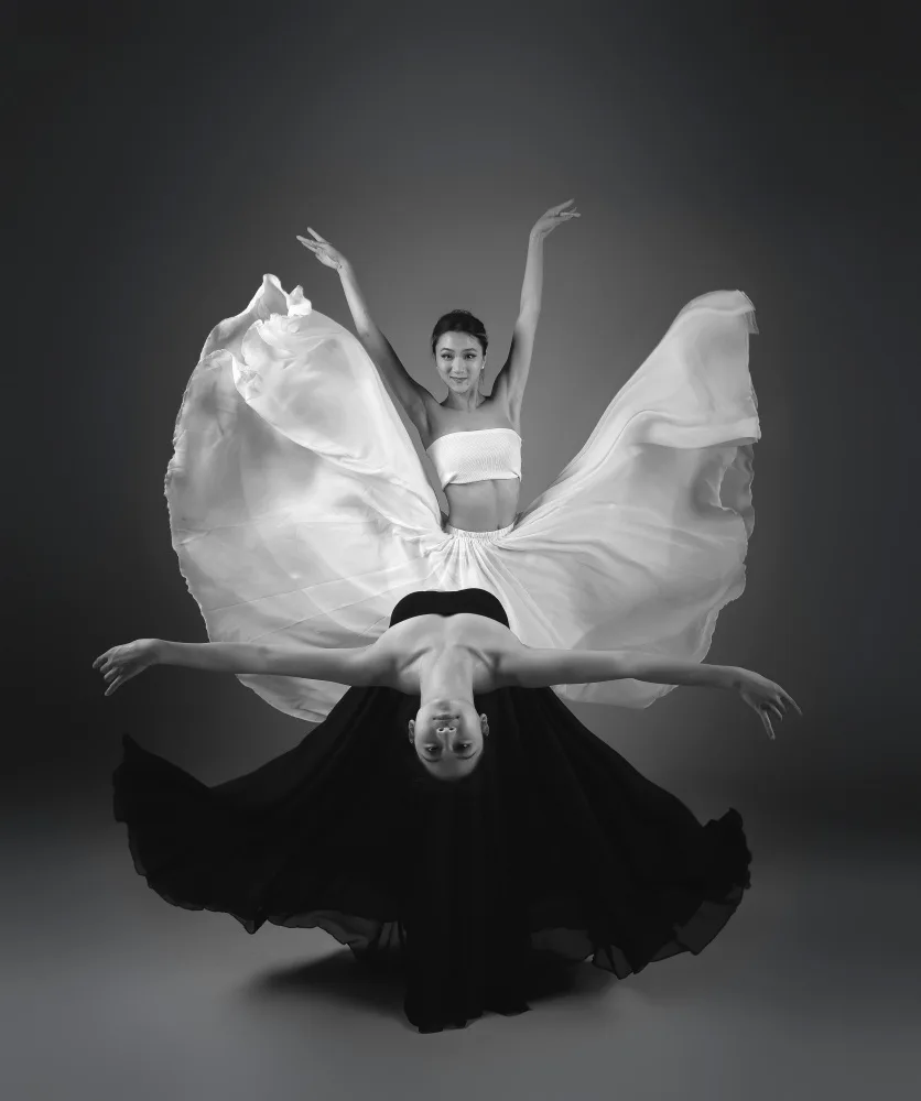Wang, Catherine: Dancers in Black & White