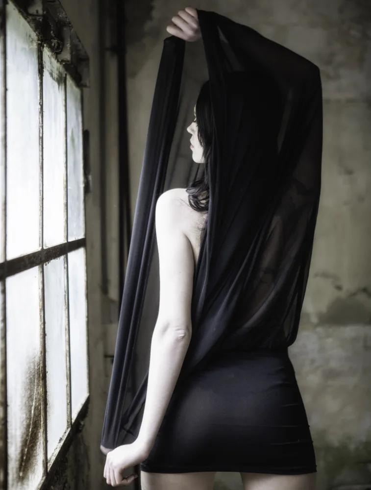 Bero, Georgios: See through the black