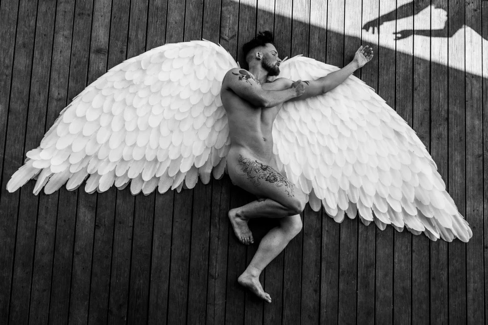 Ozola, Ilze: The broken