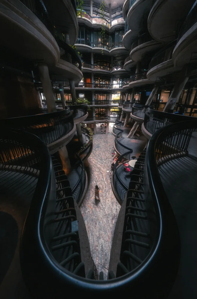 T, Amatou: architecture