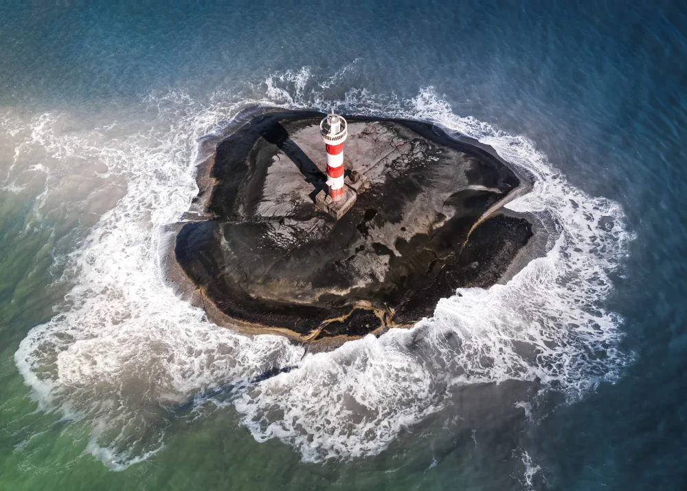 Simoon: Lighthouse