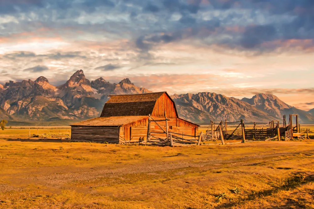 Zhu, Jay: Moulton barn sunrise