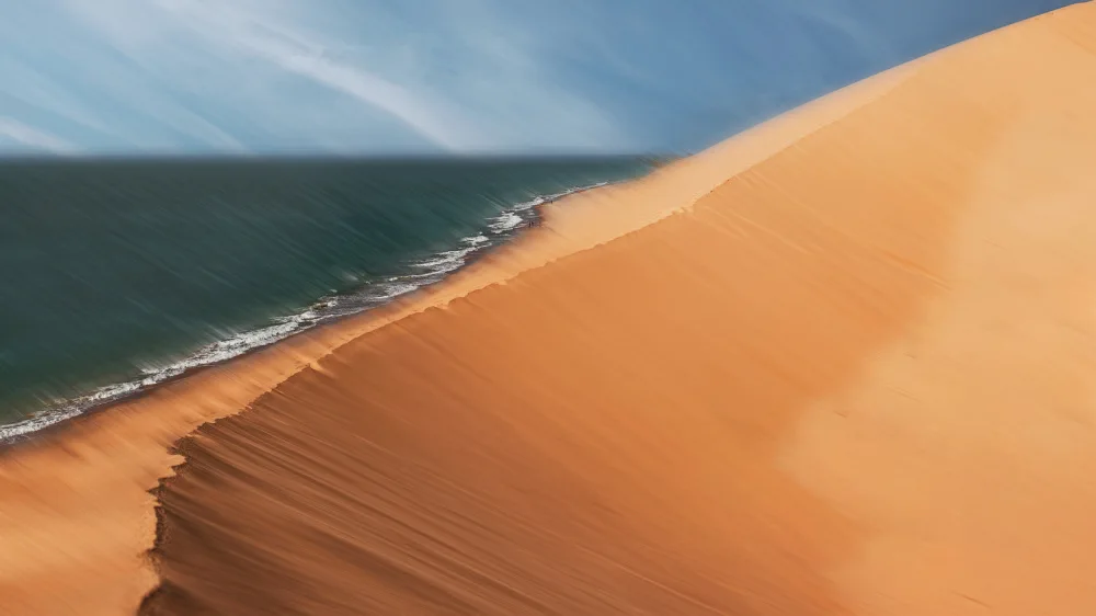 Ragab, Hesham: SEA AND HILLS