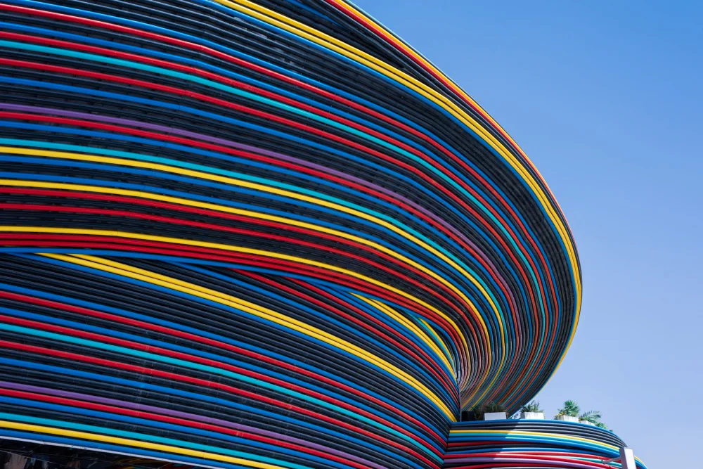 Al, Hasan Mohammed: The colourful tubes