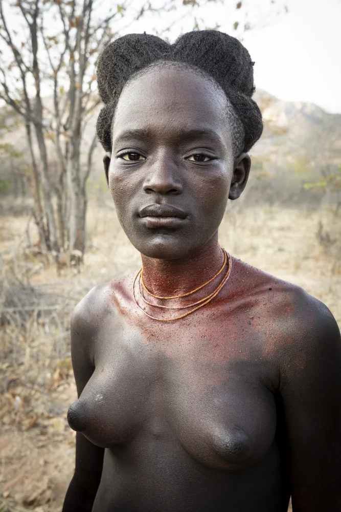 Molina, Elena: l'orgoglio e la serenità della donna Nguendelengo,nel sud dell'Angola