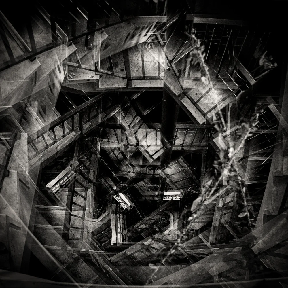HONJO, YASUTOSHI: Escalera de caracol móvil