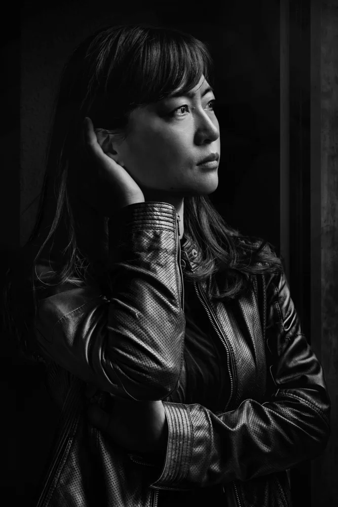Yamamoto, Eiji: Woman in leather jacket