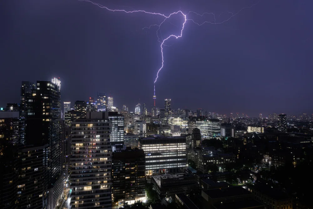 Liang, Junbo: Toronto Struck By Lightning