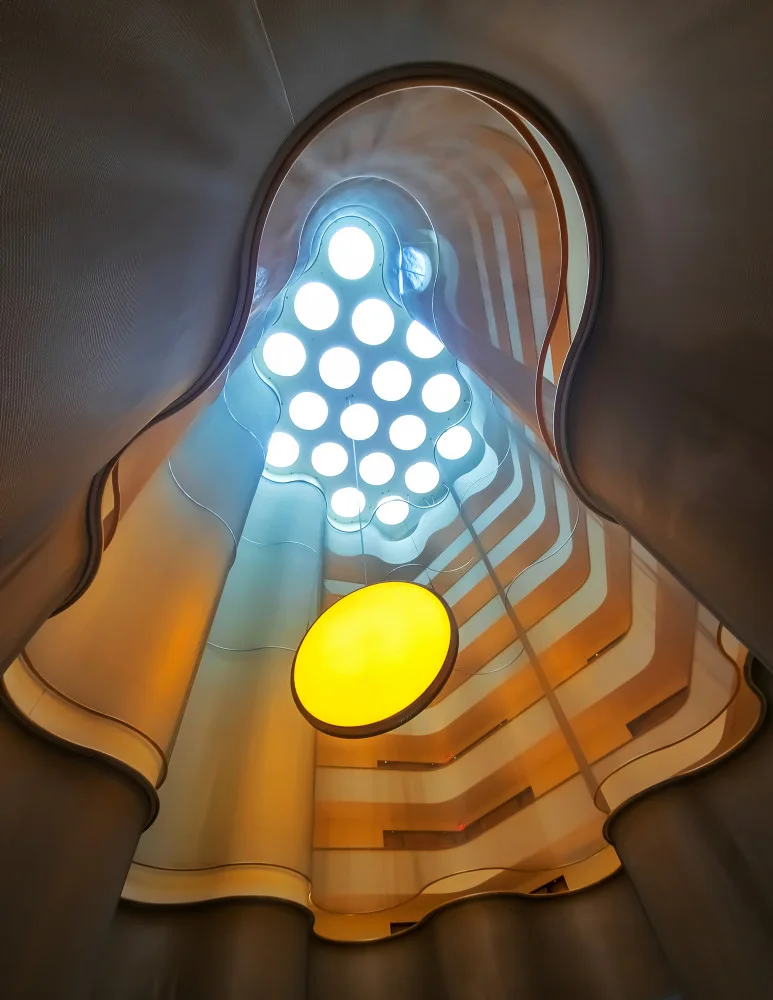 Zhao, Yan: Light and Shape 4