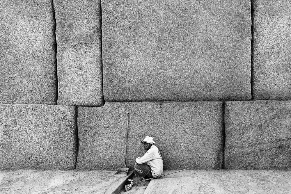 Cinteza, Marius: Walled
