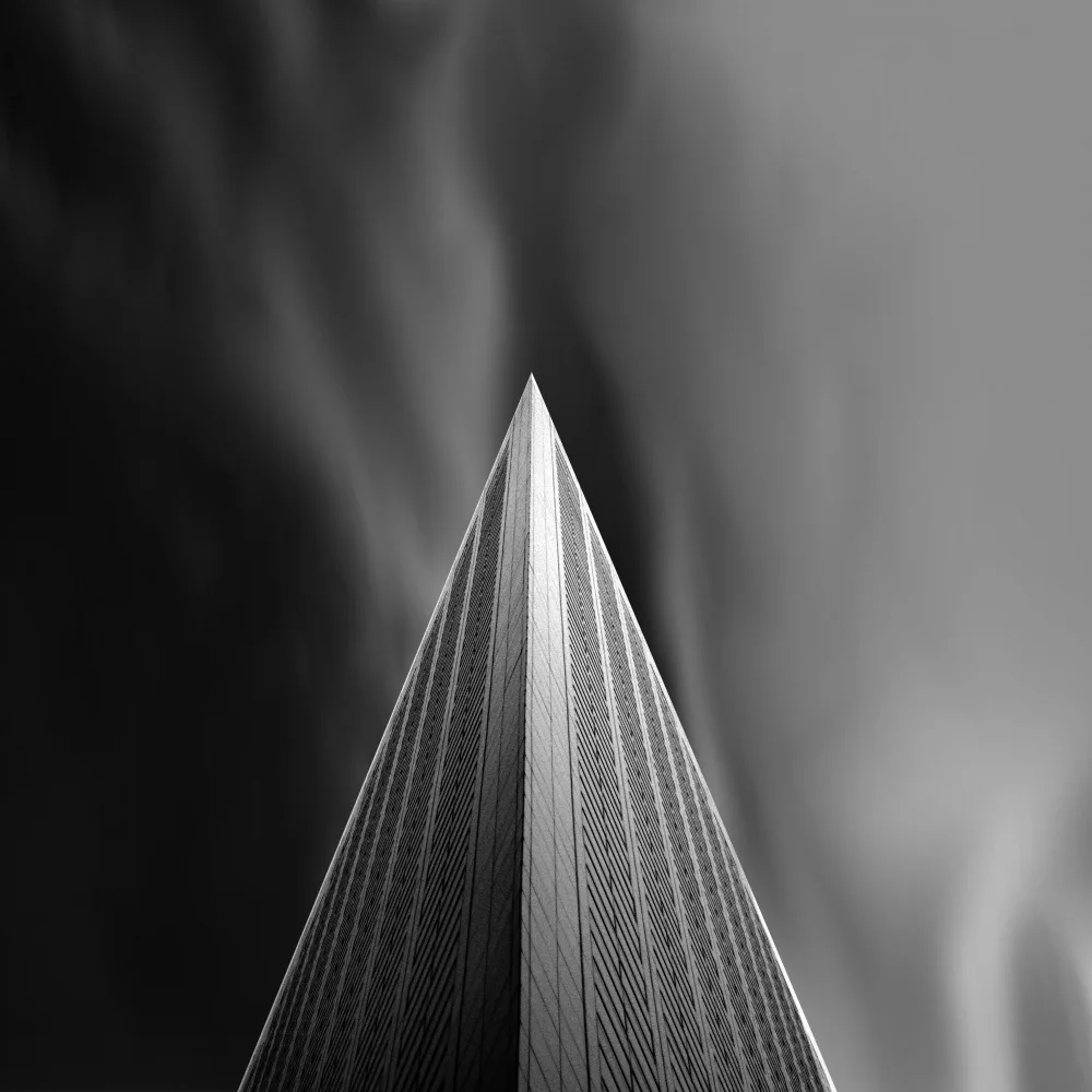 Kapuschinsky: Pyramid of the Sky
