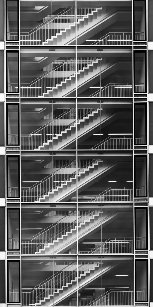 Dauer, Andy: upstairs