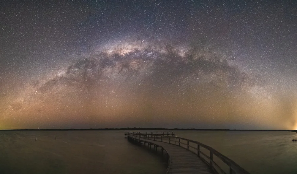 BHATTACHARJEE, HIRAK: Lake Cliffton during night