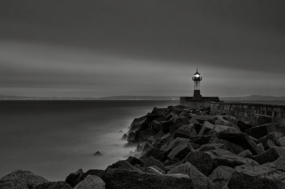 Pohnan, Radek: spring morning at the lighthouse