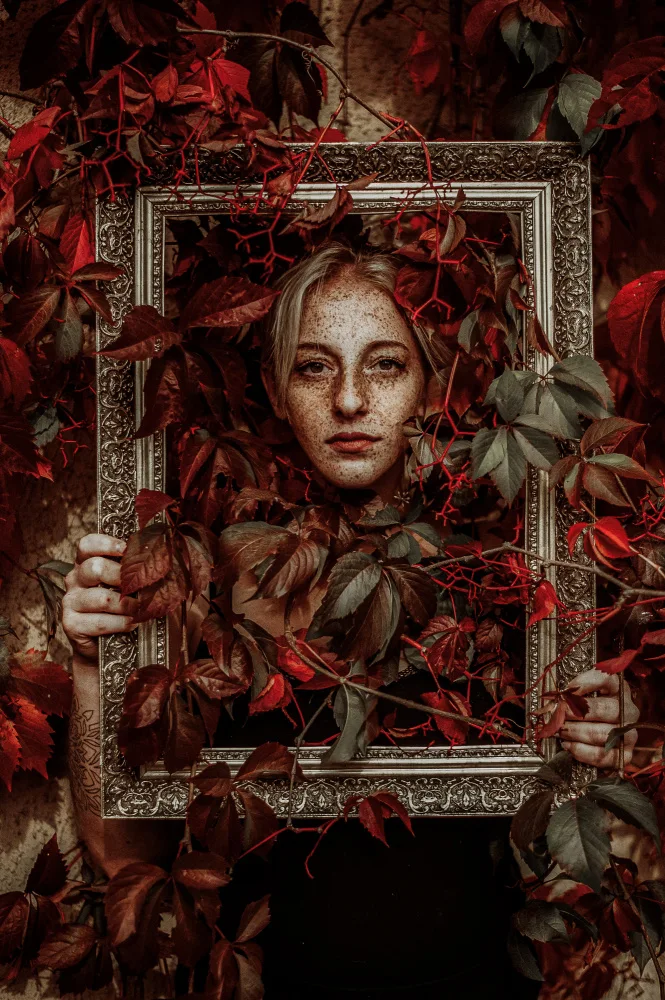 Biňovcová, Barbora: Framed