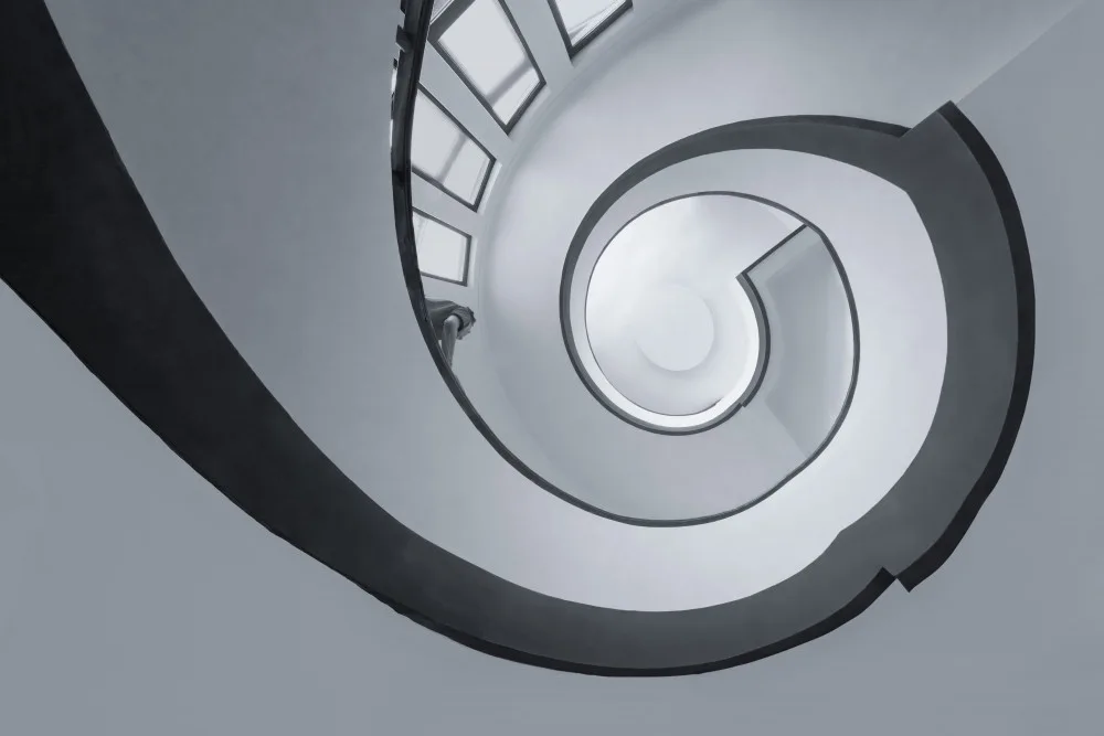 Xu, Leah: Spiral lines