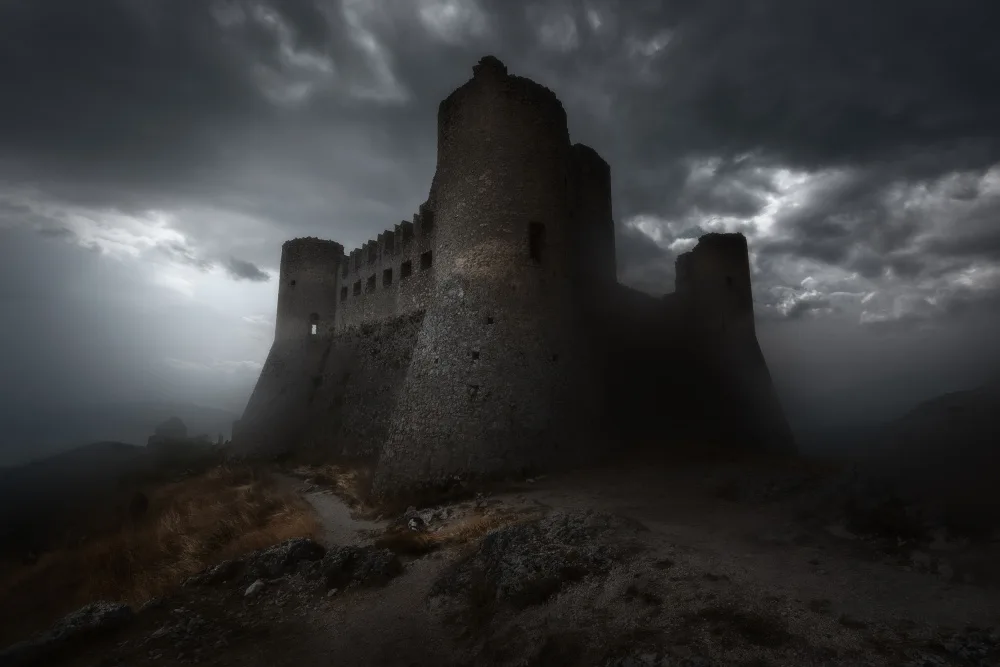 Manini, Filippo: The Fortress