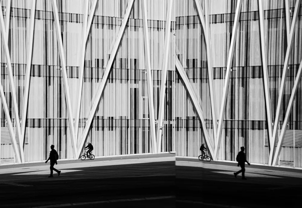 Urrutia, Adolfo: Street scene with mirror