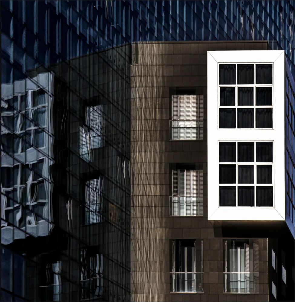 Claes, Gilbert: Reflections reflected