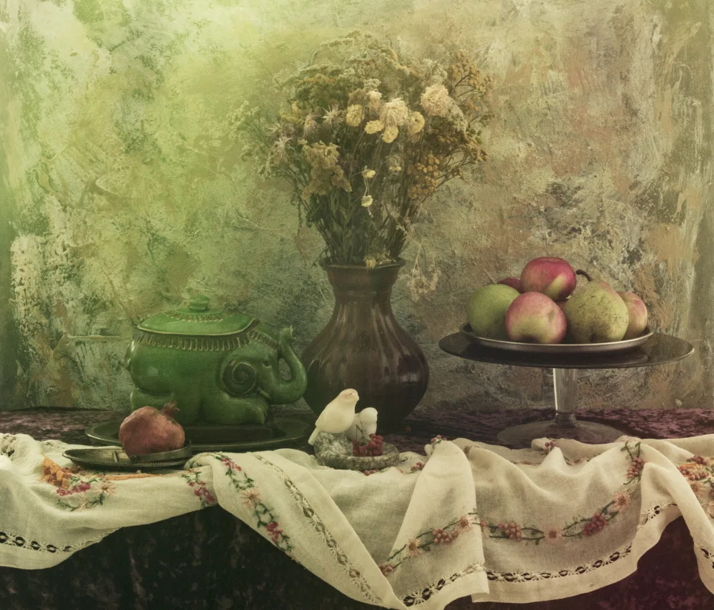 UstinaGreen: Still life with a Figures and Fruits