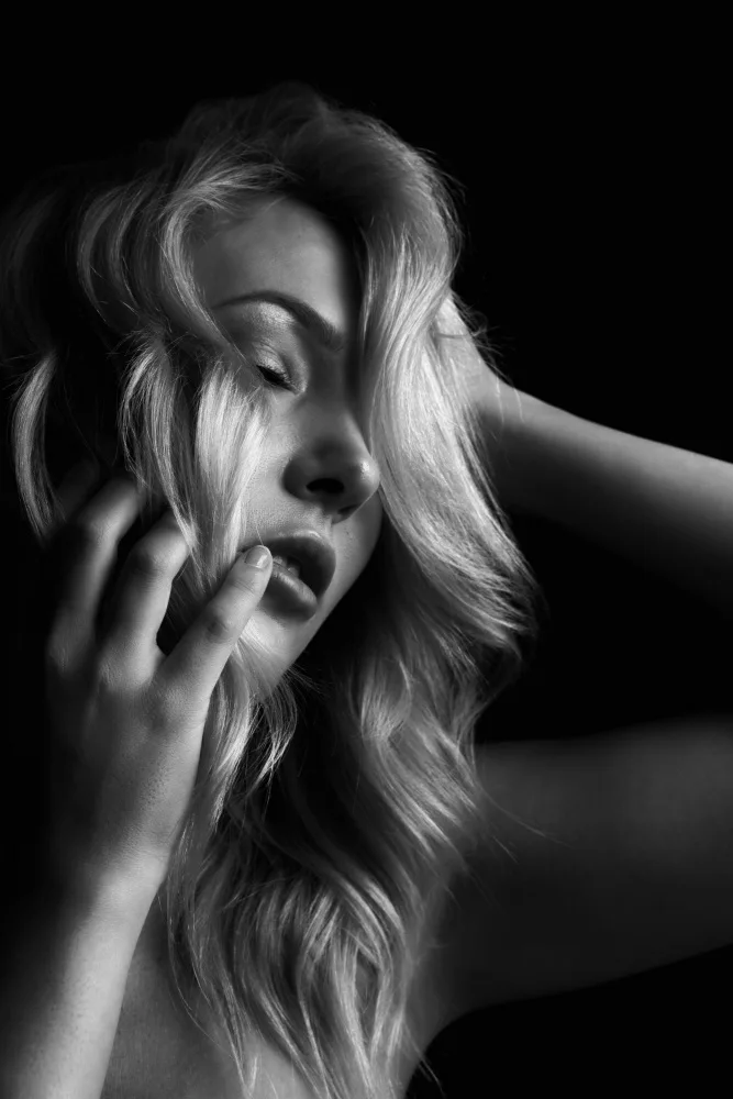 Sowter, Ashley: Lost in thought