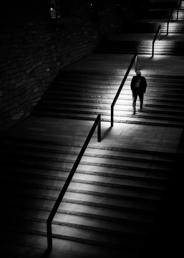 Hata, Satoshi: stair