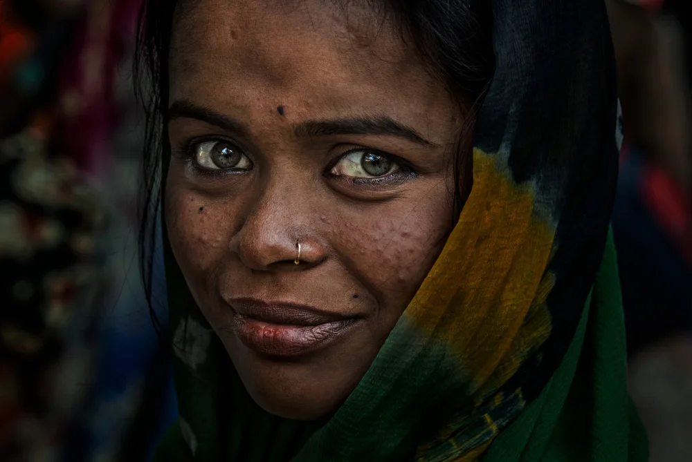 Garmendia, Inazio Joxe: Indian woman at a Kumbh Mela