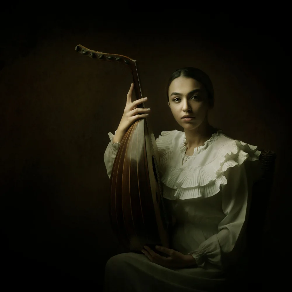 Hasheminasab, Moein: Persian musician girl