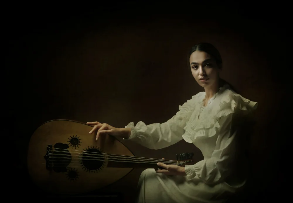 Hasheminasab, Moein: Persian musician girl