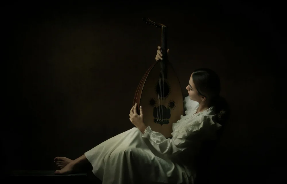 Hasheminasab, Moein: Persian musician girl