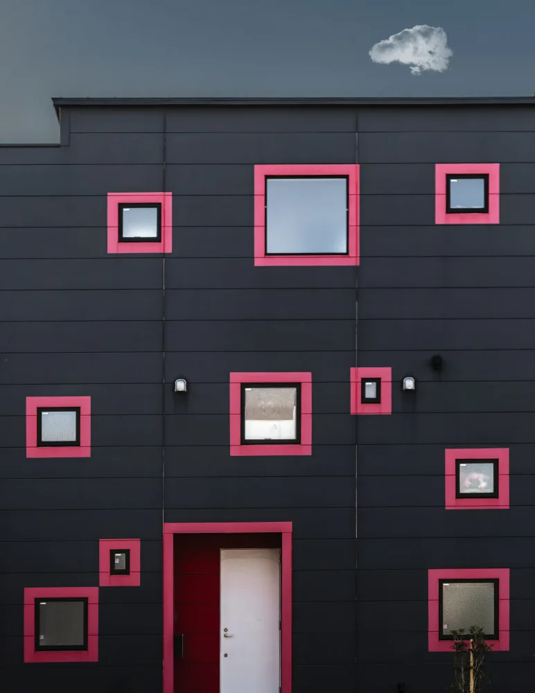 Hara, Tomoshi: red frame