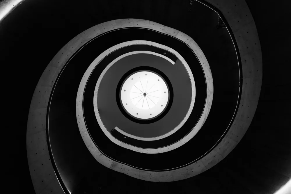 Huang, Zewen: Vortice monocromatico