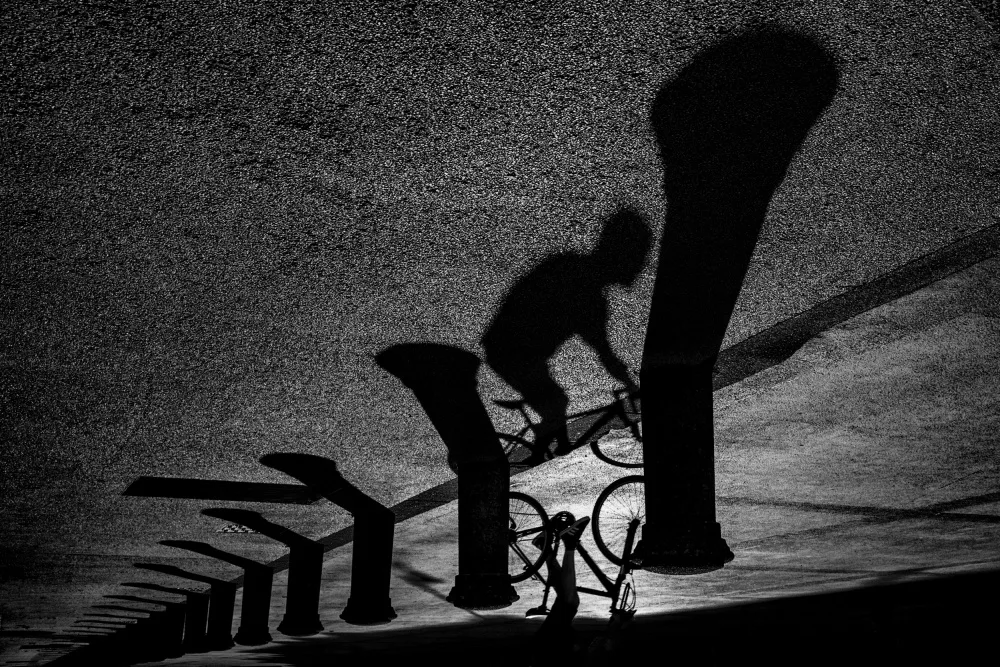 Klabus, Aleš: Between and behind